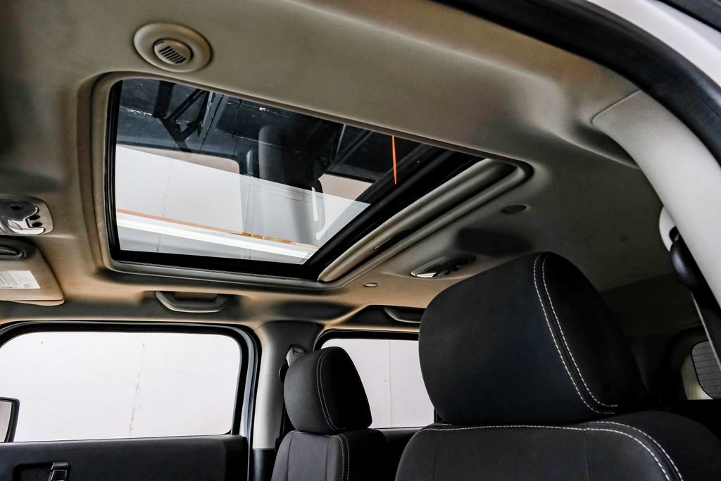 Used 2009 HUMMER H3 AWD/4WD image 5