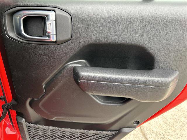 Used 2022 Jeep Gladiator Sport image 18