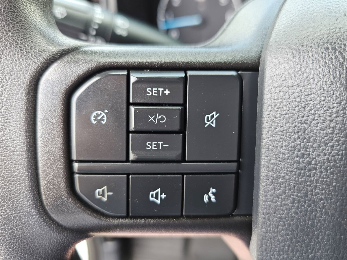 Used 2023 Ford F350 XLT w/ FX4 Off-Road Package image 25