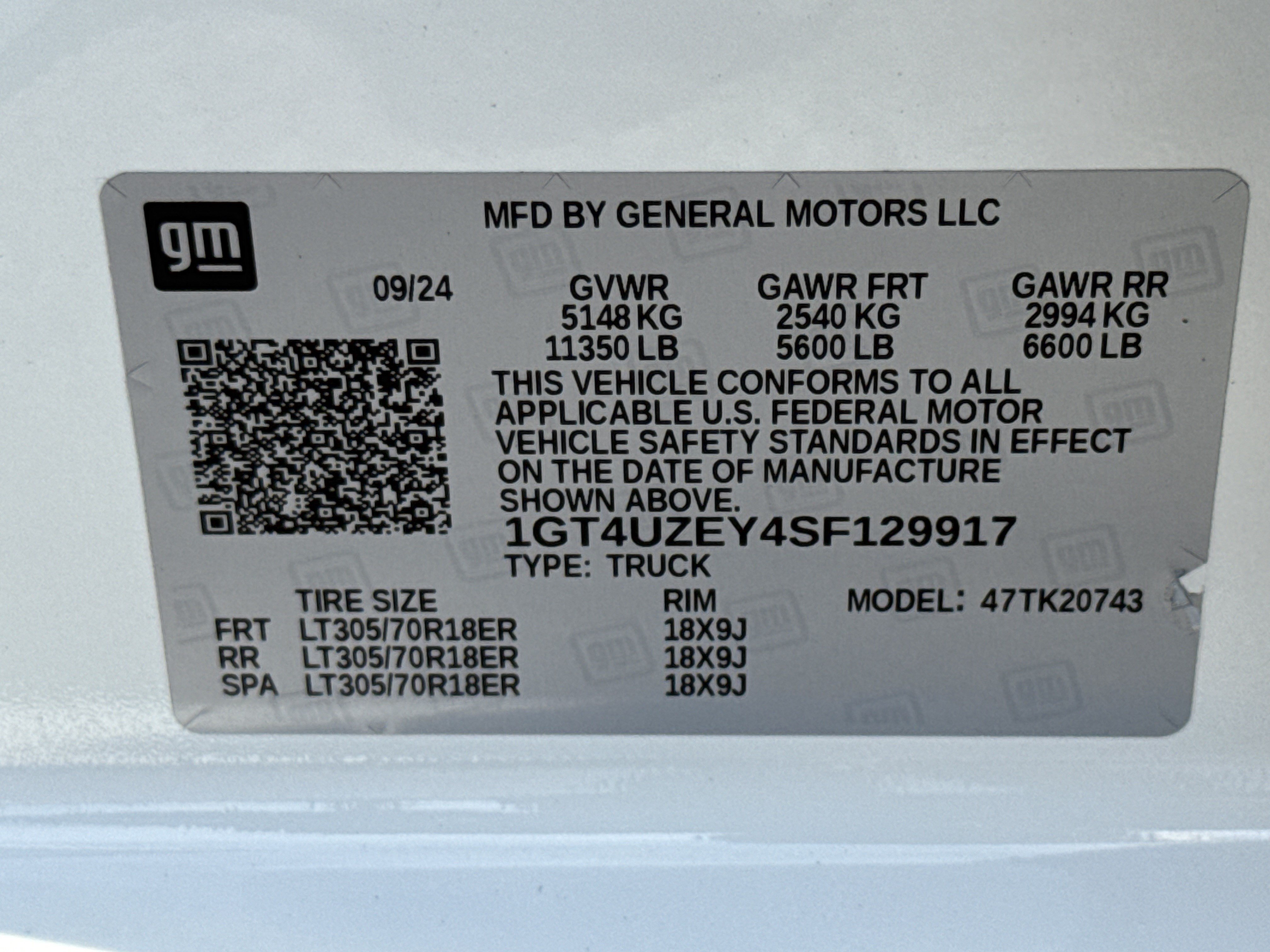 Used 2025 GMC Sierra 2500 AT4X AWD/4WD image 36