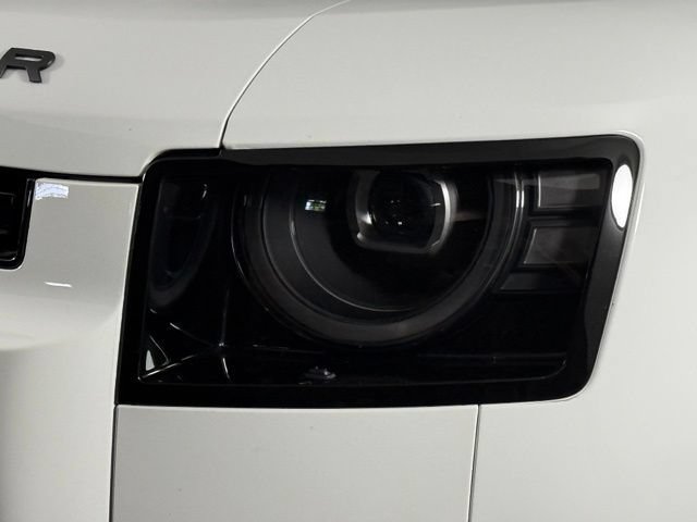 Used 2026 Land Rover Defender 110 X-Dynamic SE AWD/4WD image 12