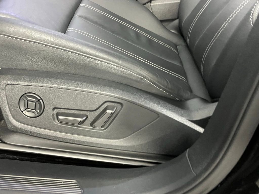 Used 2023 Audi Q4 e-tron Prestige image 17