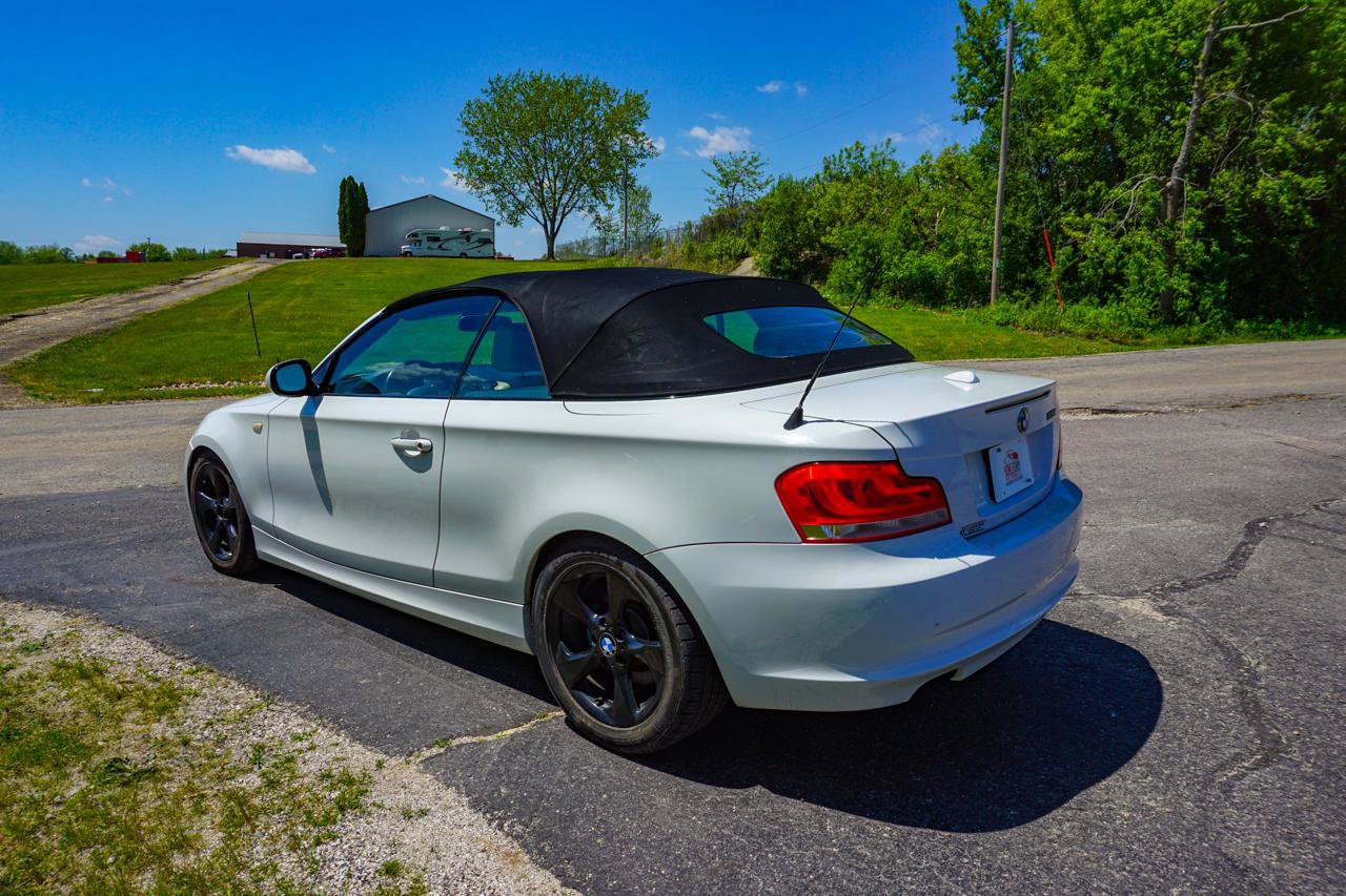 Used 2012 BMW 128i Convertible RWD image 14