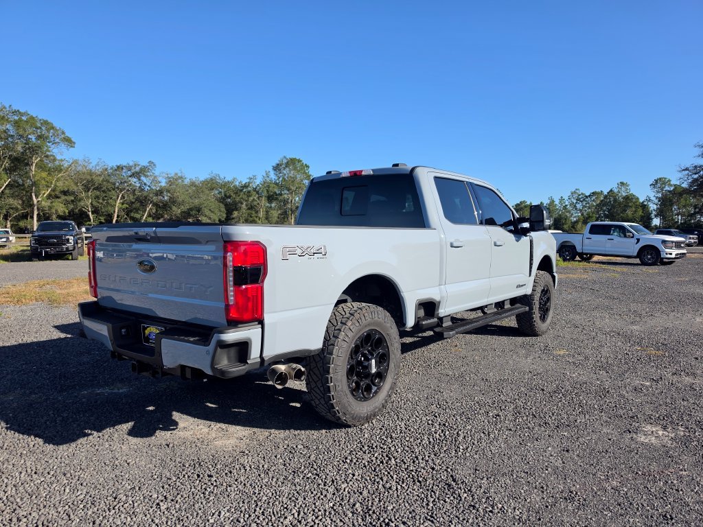Used 2025 Ford F350 Lariat w/ Lariat Ultimate Package AWD/4WD image 4