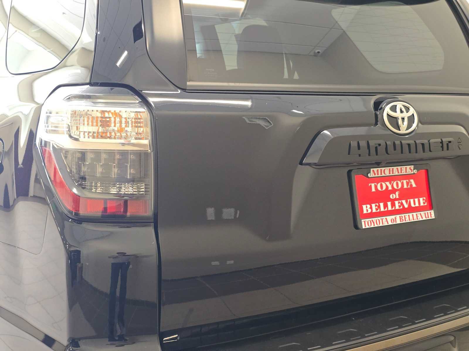 Certified 2021 Toyota 4Runner Nightshade AWD/4WD image 7