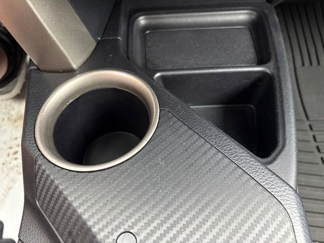 Used 2013 Toyota RAV4 LE image 17