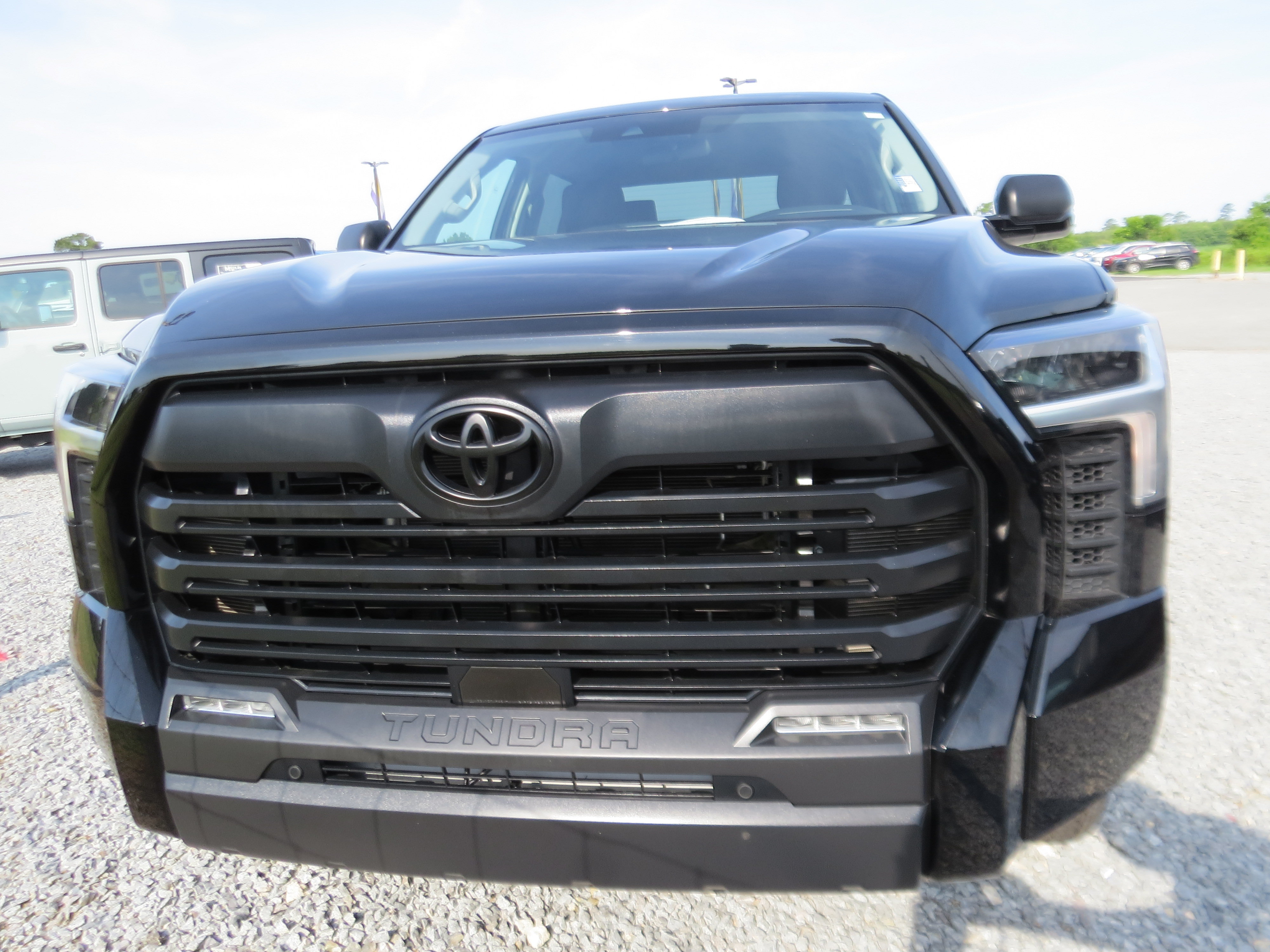 Used 2024 Toyota Tundra SR5 w/ SR5 Convenience Package AWD/4WD image 35