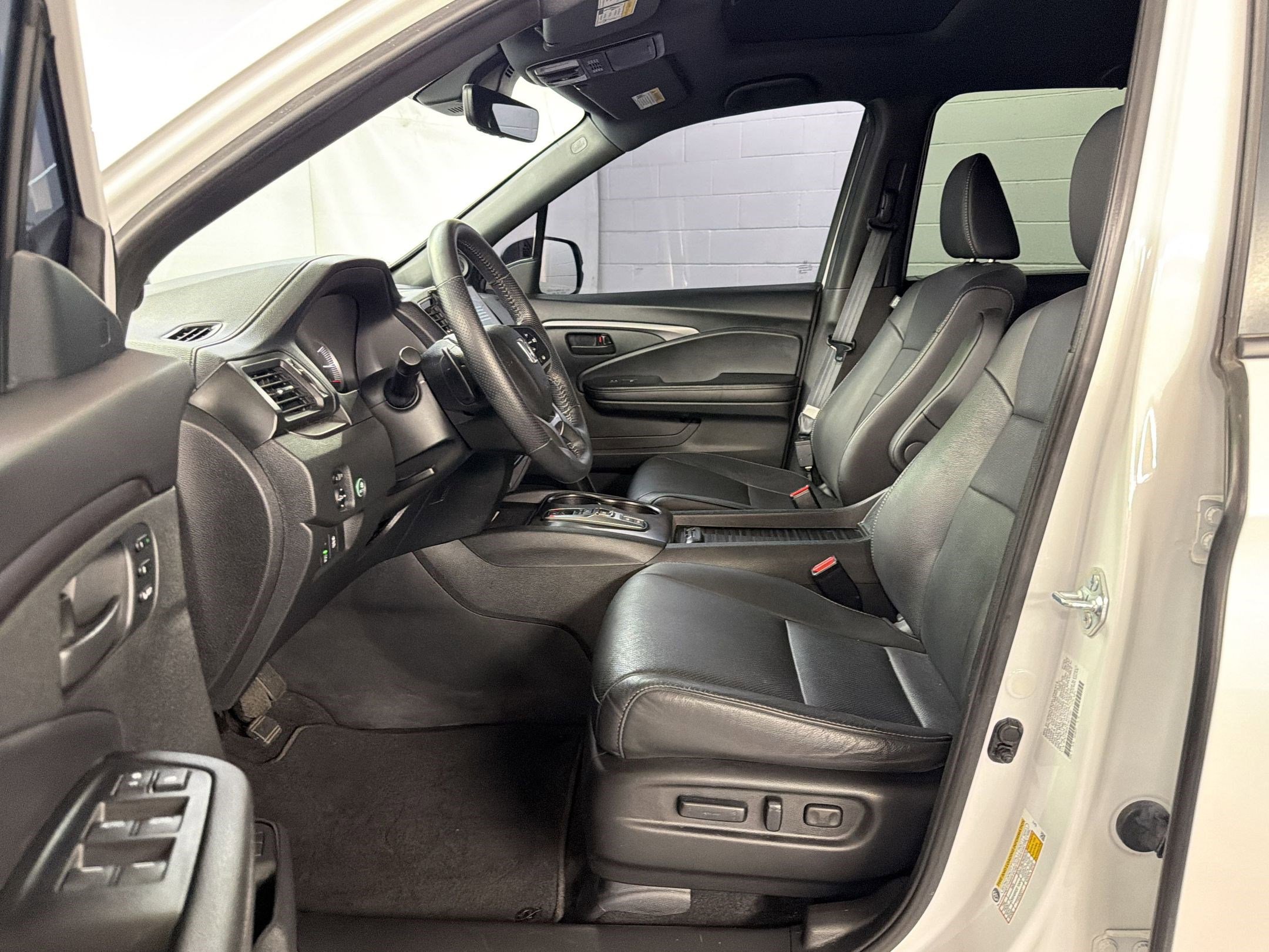 Certified 2023 Honda Passport EX-L image 5