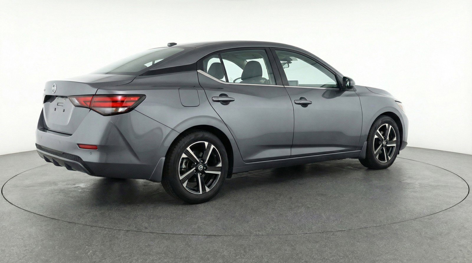 Used 2025 Nissan Sentra SV image 9