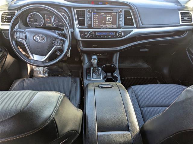 Used 2019 Toyota Highlander Plus image 16