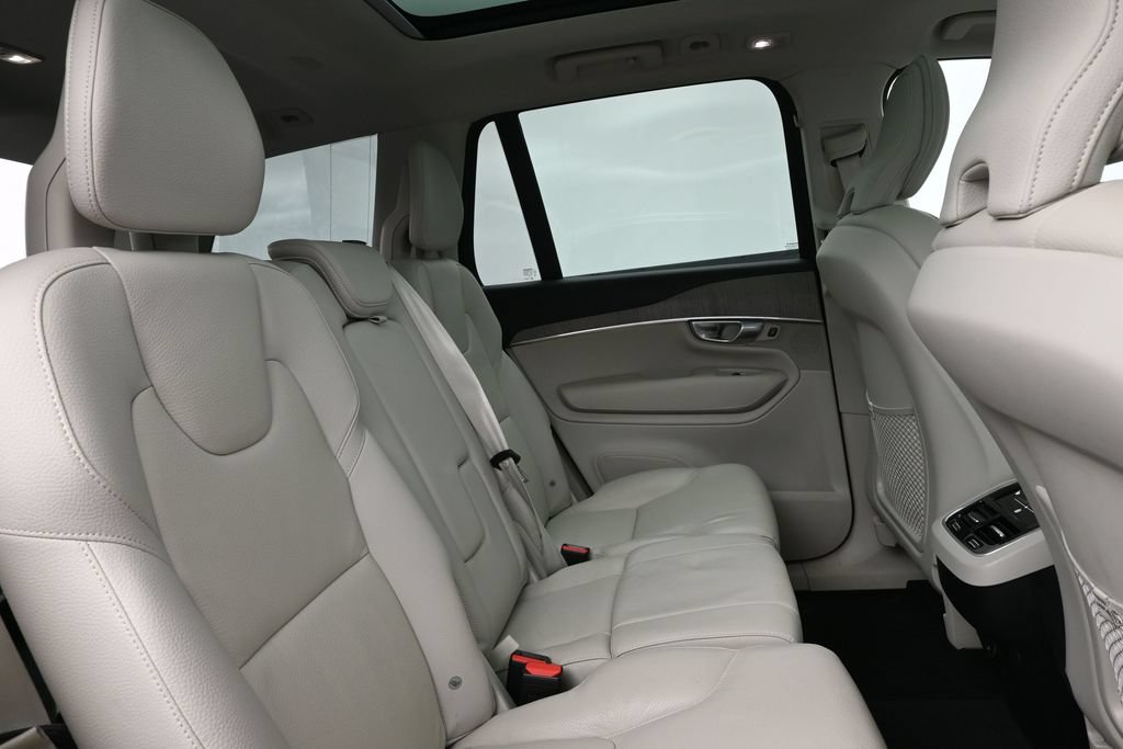 Used 2024 Volvo XC90 B6 Plus w/ Protection Package Premier AWD/4WD image 32