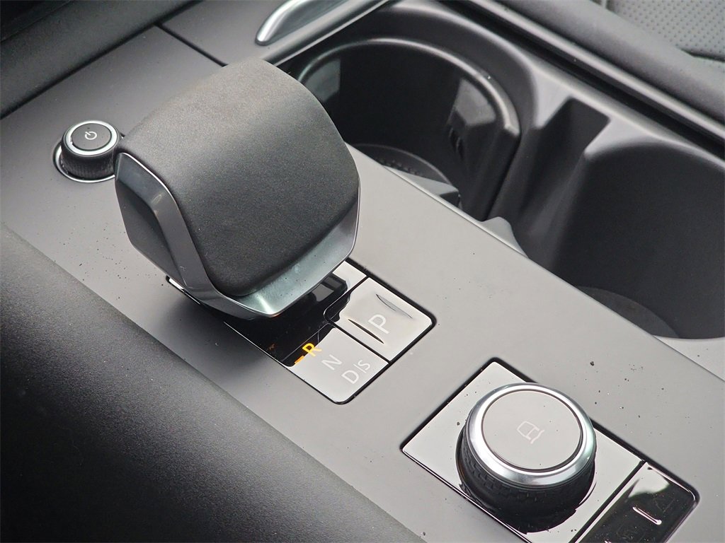 New 2025 Land Rover Discovery Dynamic SE image 26