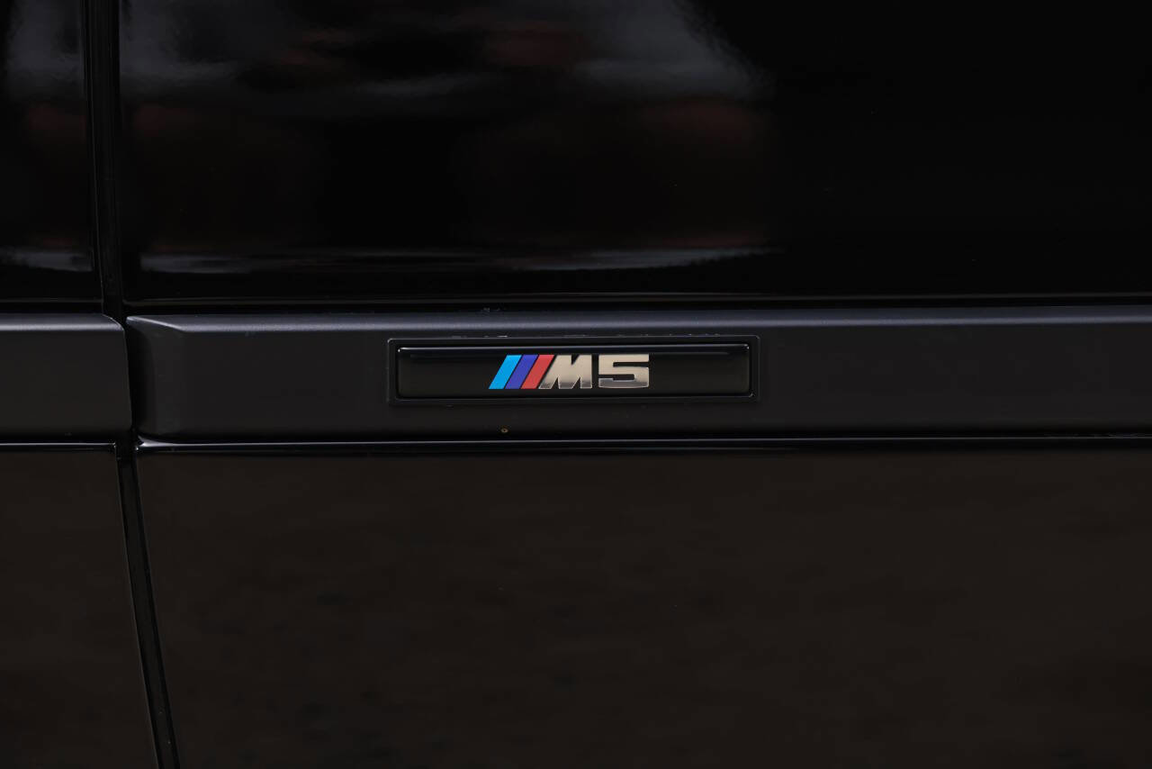 Used 2002 BMW M5 image 30