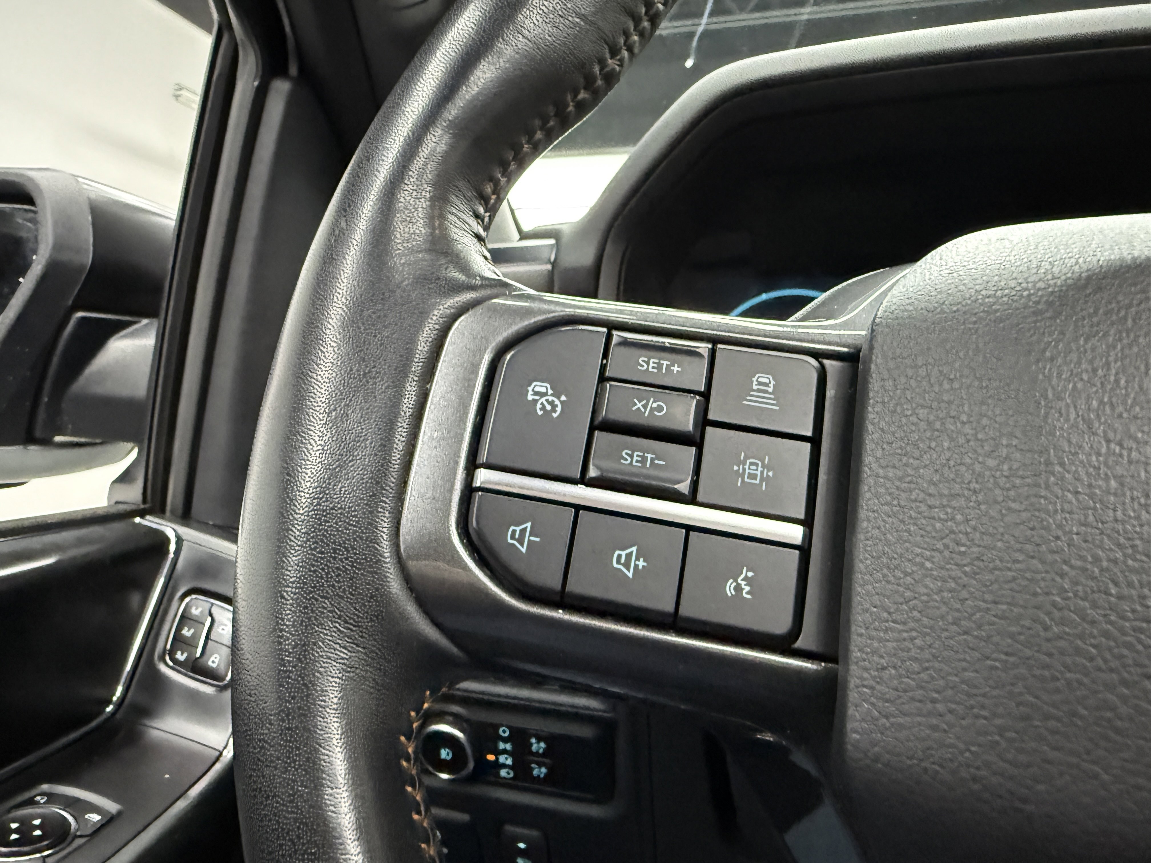 Used 2023 Ford F150 Tremor w/ Equipment Group 402A High image 16