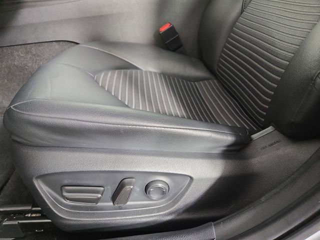 Used 2024 Toyota Camry SE image 28