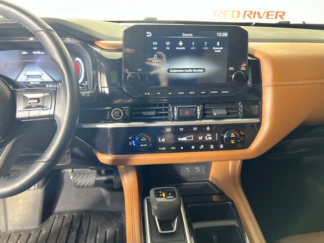 Used 2024 Nissan Pathfinder Platinum w/ Cargo Package image 18