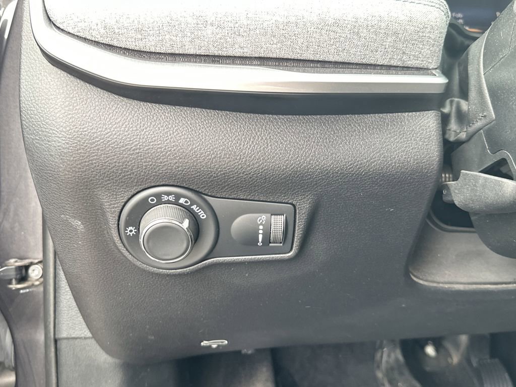 Used 2023 Jeep Compass Sport AWD/4WD image 17