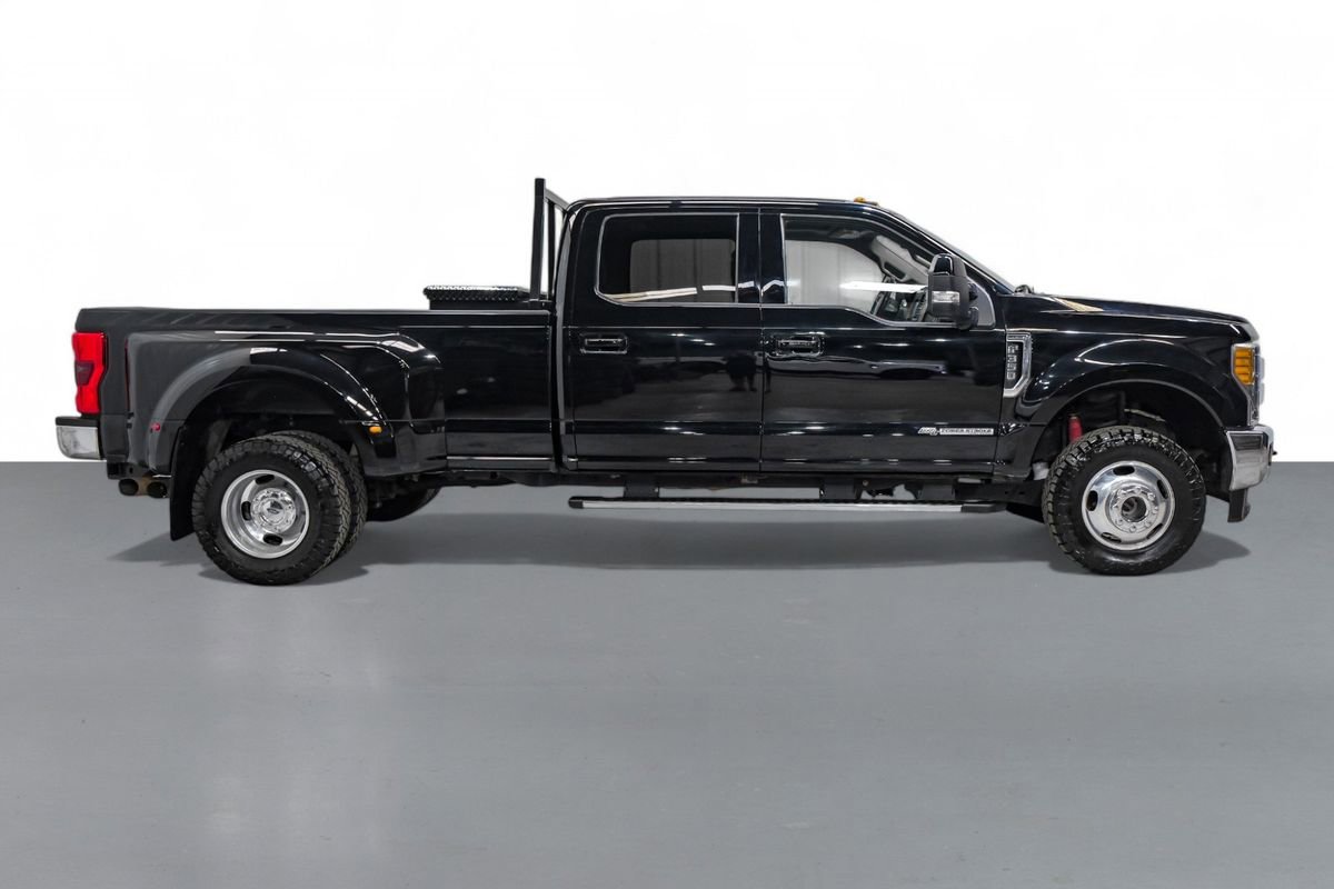 Used 2017 Ford F350 Lariat w/ Lariat Ultimate Package image 5