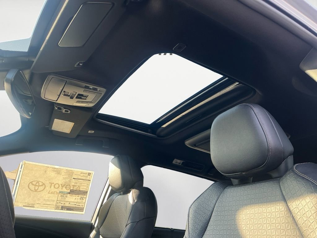 New 2026 Toyota Sienna XLE Woodland Edition image 9
