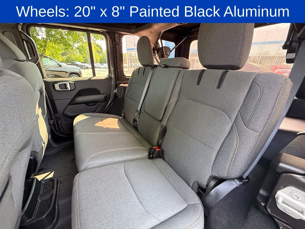 Used 2024 Jeep Wrangler Unlimited Sahara AWD/4WD image 23