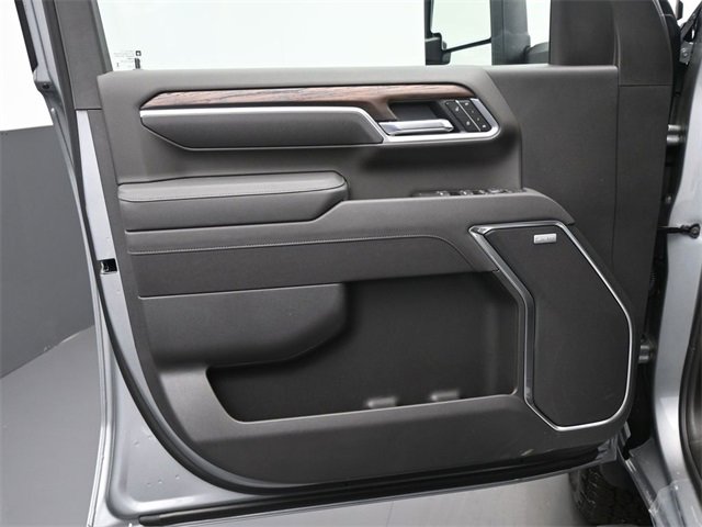 New 2025 GMC Sierra 2500 SLT w/ SLT Premium Package image 12