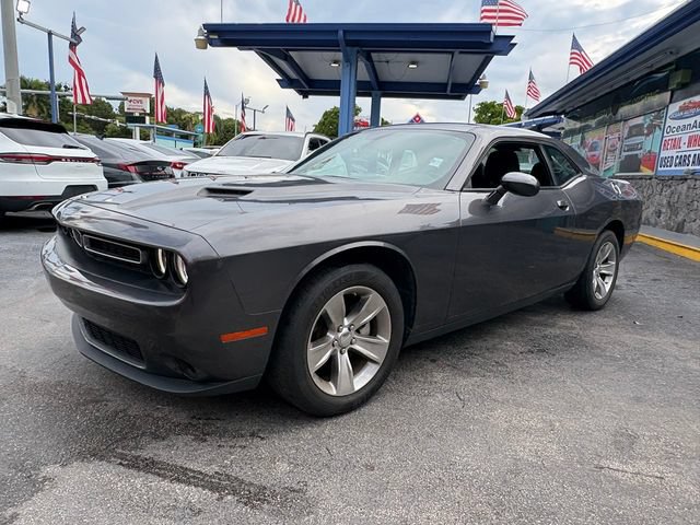 Used 2022 Dodge Challenger SXT RWD image 12