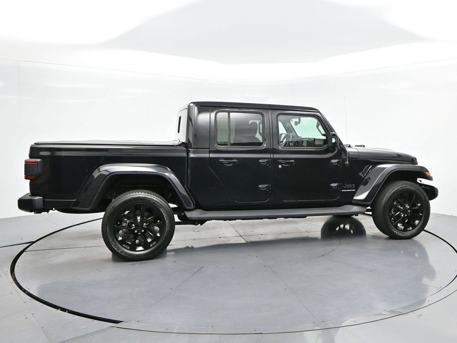 Used 2023 Jeep Gladiator Overland AWD/4WD image 8