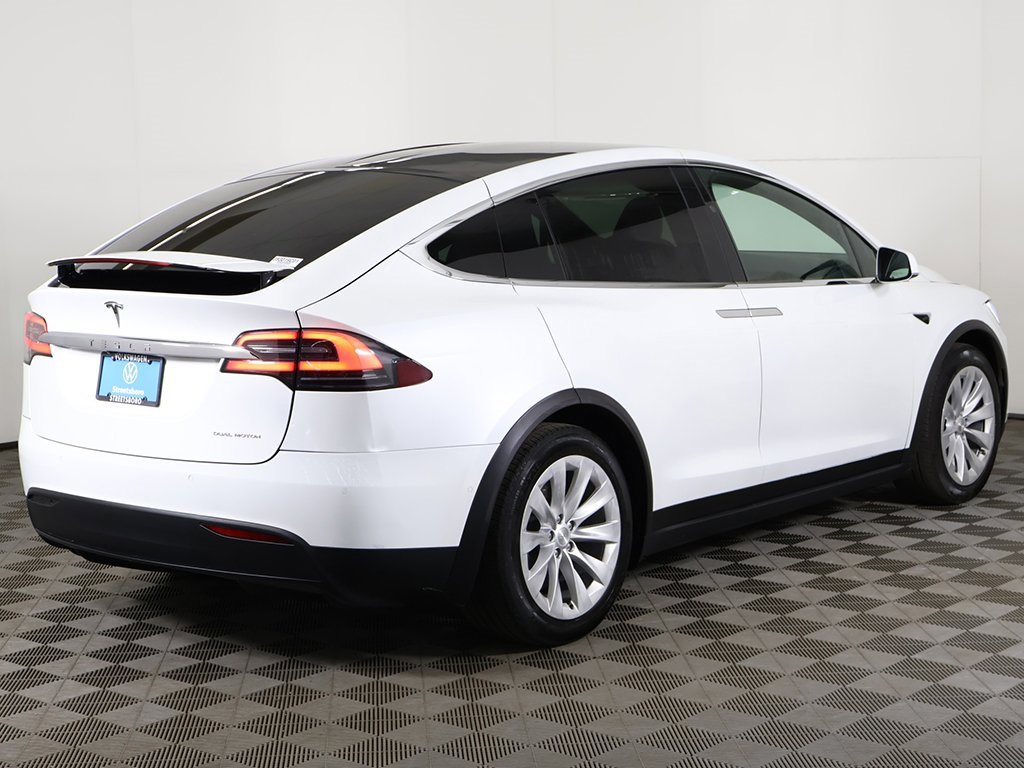 Used 2020 Tesla Model X Long Range image 8