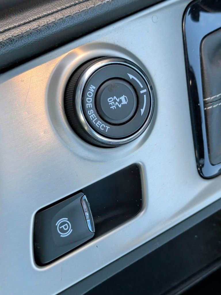 Used 2019 Chevrolet Corvette Stingray Coupe w/ 1LT image 31