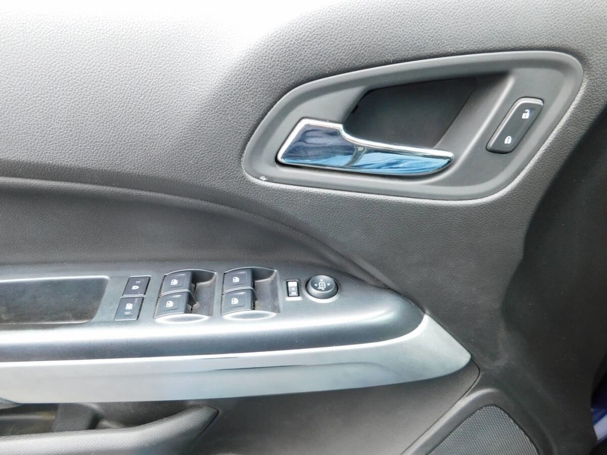 Used 2015 Chevrolet Colorado LT w/ Luxury Package RWD image 18