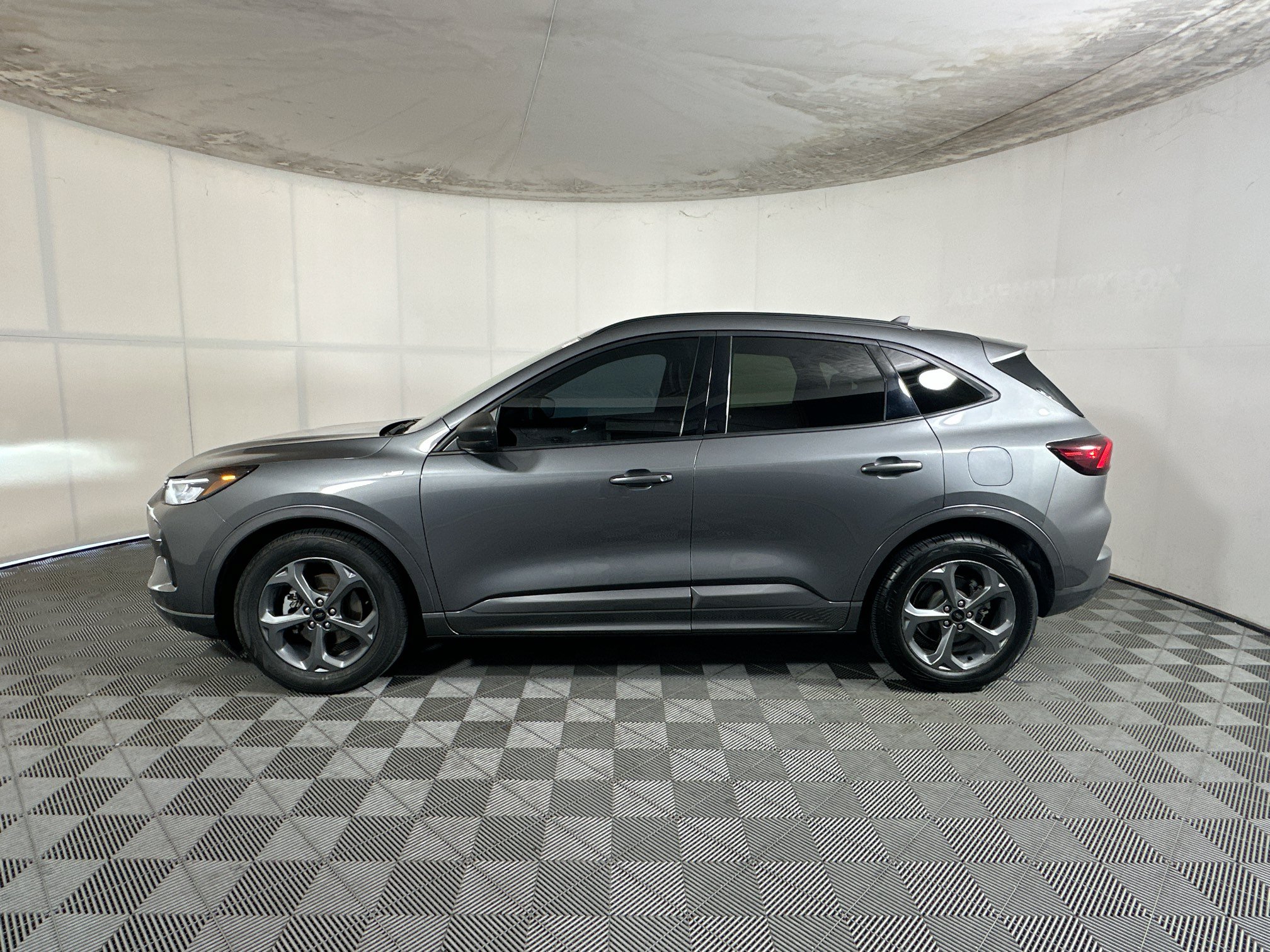 Used 2024 Ford Escape ST-Line FWD image 6