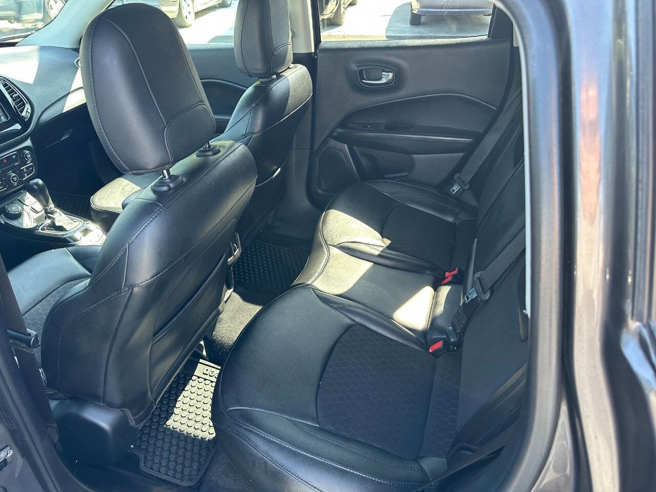 Used 2020 Jeep Compass Latitude image 15