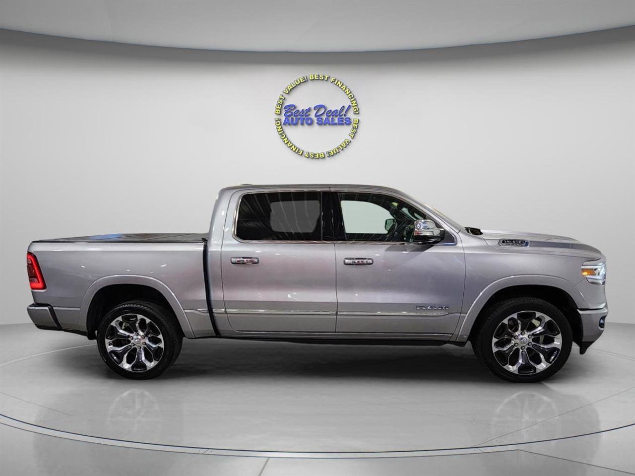 Used 2019 RAM 1500 Limited w/ Advanced Safety Group AWD/4WD image 7