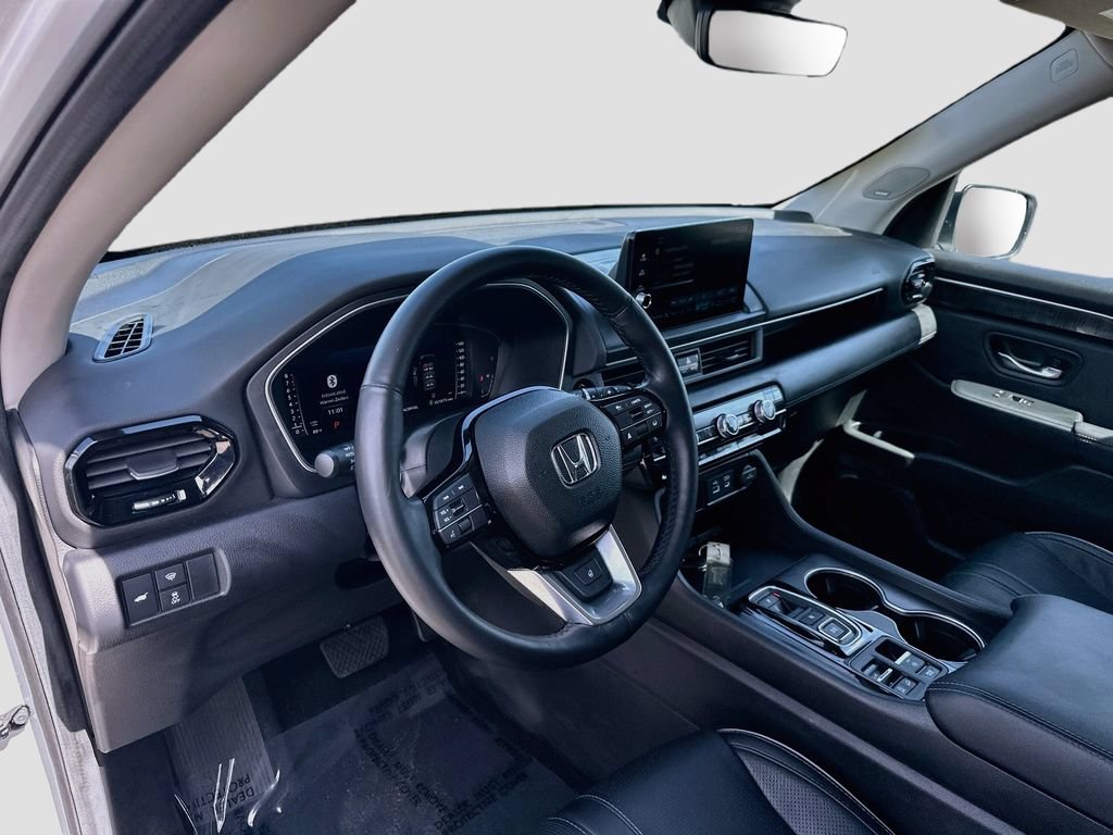 Used 2025 Honda Pilot Elite image 9