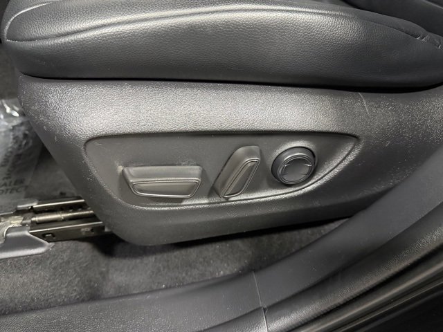 Used 2022 Toyota Highlander XLE image 24