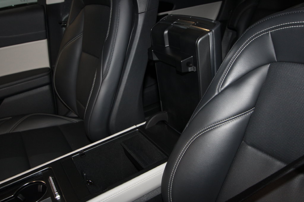 Used 2024 Lincoln Nautilus Premier AWD/4WD image 23