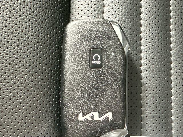 Used 2023 Kia Sportage SX image 18