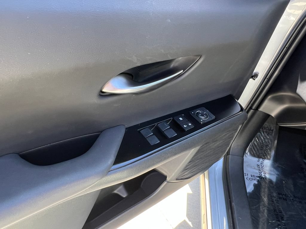 Used 2024 Lexus UX 250h F Sport FWD image 28