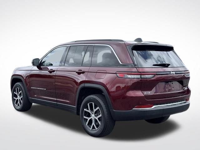 Used 2025 Jeep Grand Cherokee Limited AWD/4WD image 9