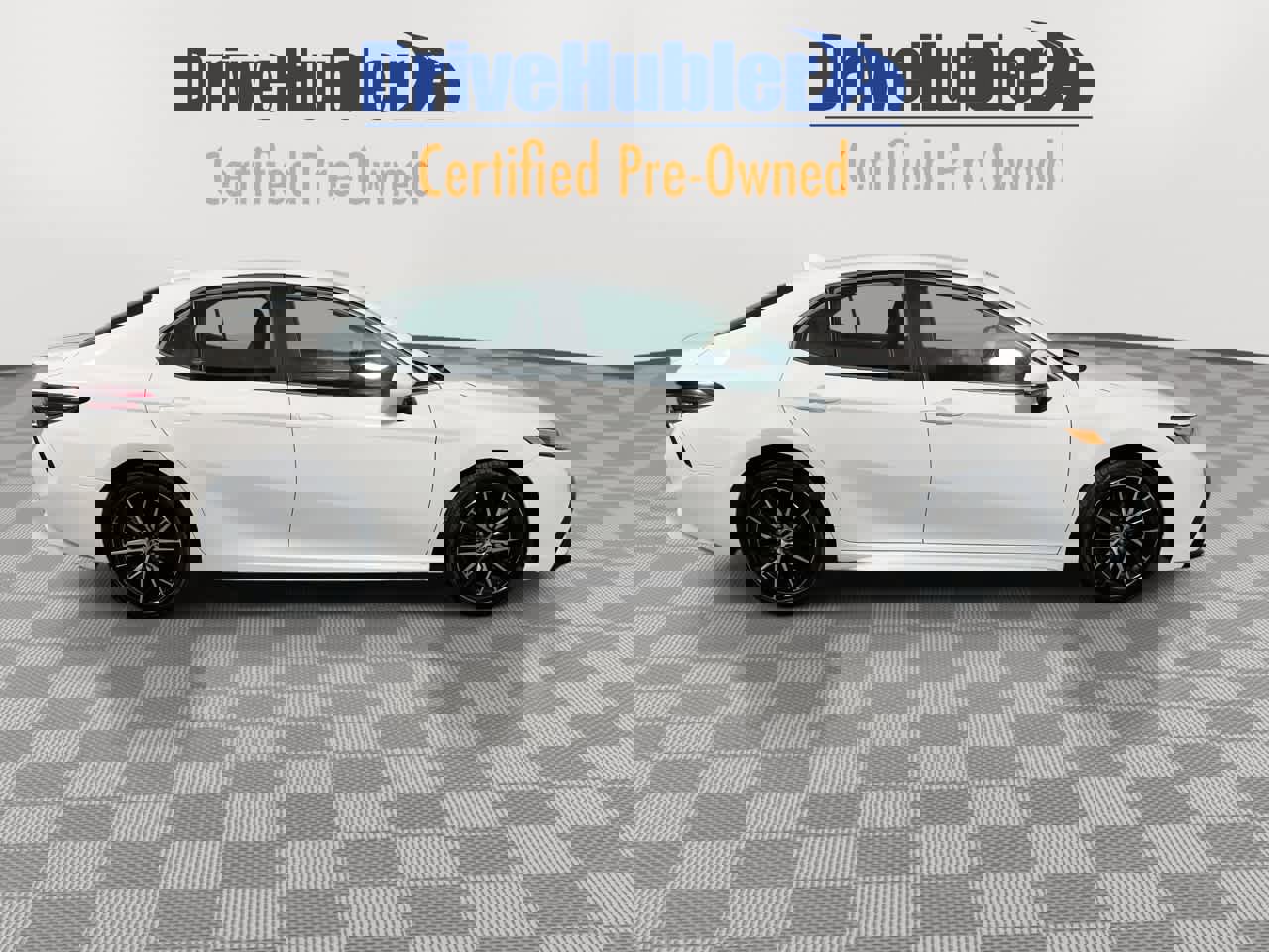 Used 2021 Toyota Camry SE image 9