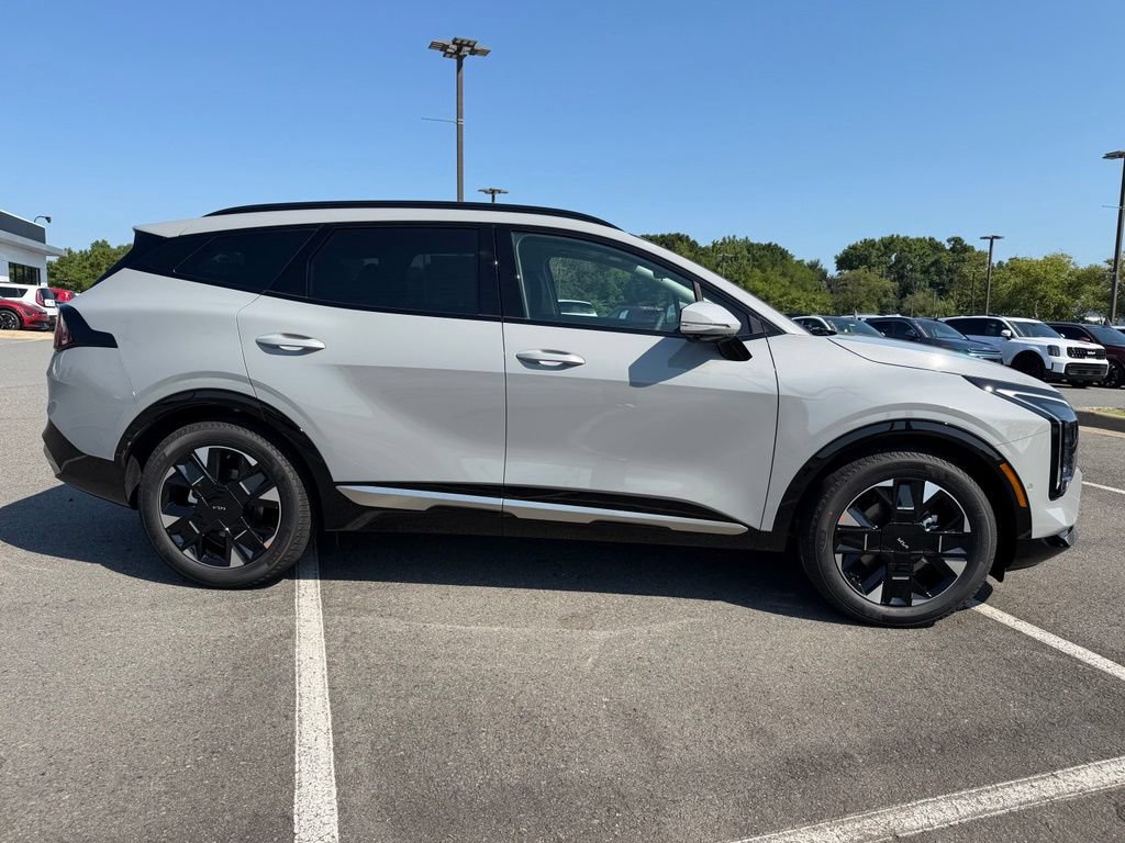 New 2026 Kia Sportage SX FWD image 8