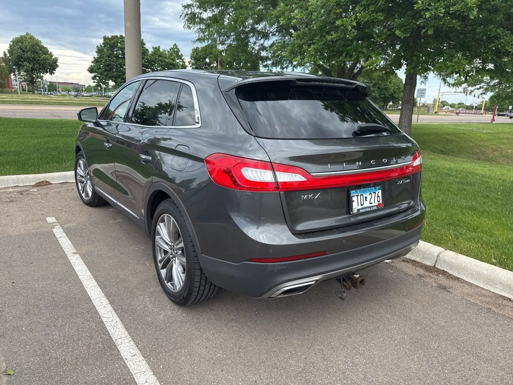 Used 2017 Lincoln MKX Reserve w/ Lincoln MKX Climate Package AWD/4WD image 3