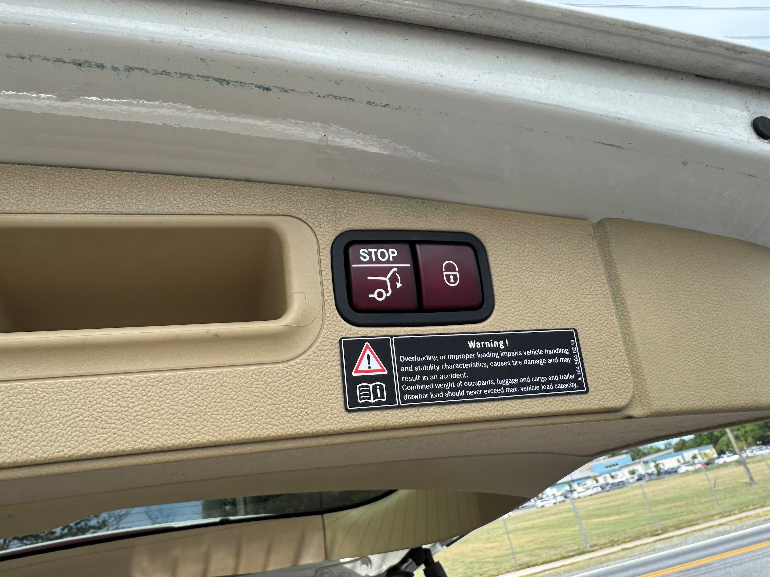 Used 2012 Mercedes-Benz GL 450 4MATIC image 34