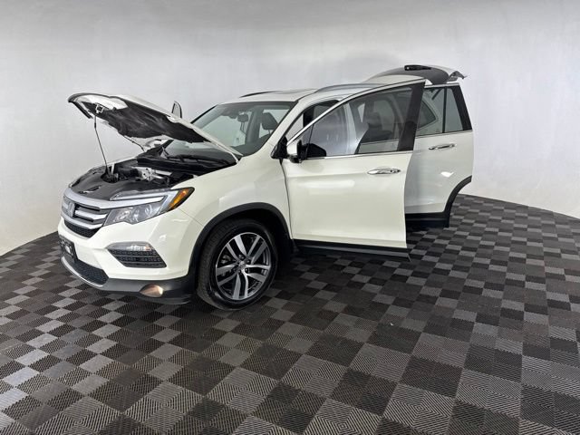 Used 2017 Honda Pilot Elite image 14
