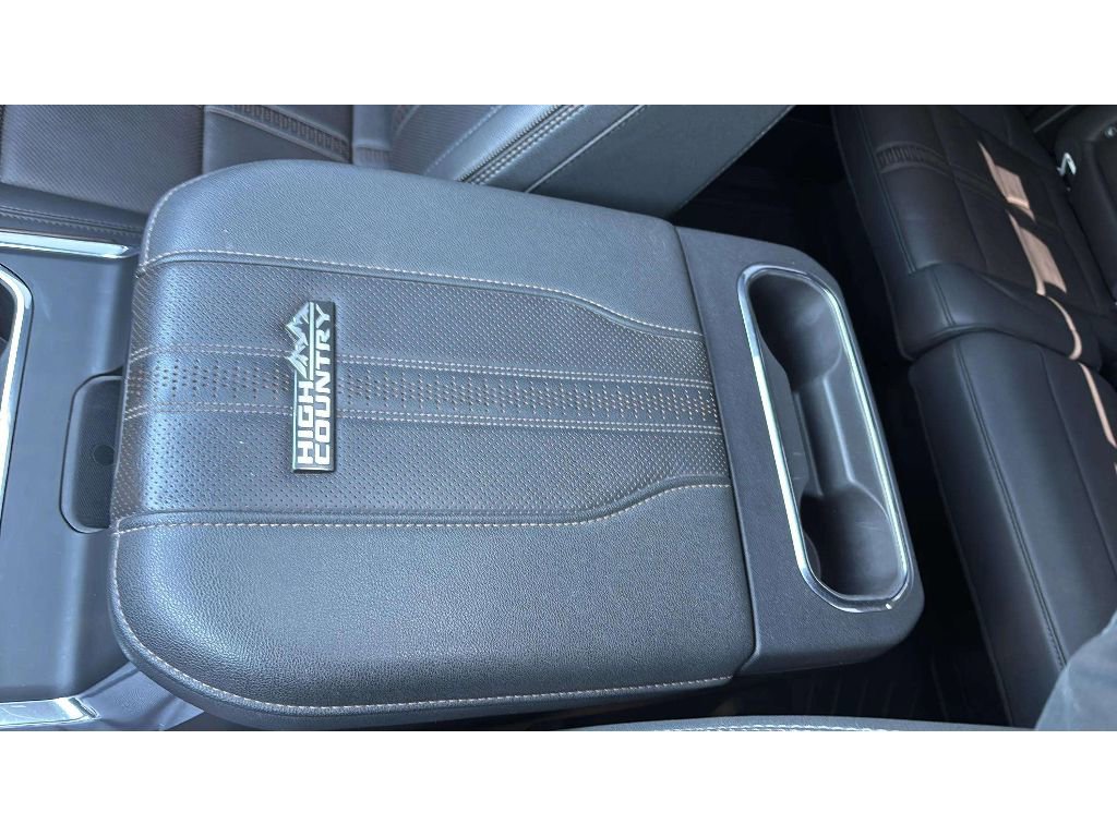 Used 2024 Chevrolet Silverado 2500 High Country w/ High Country Premium Package AWD/4WD image 21