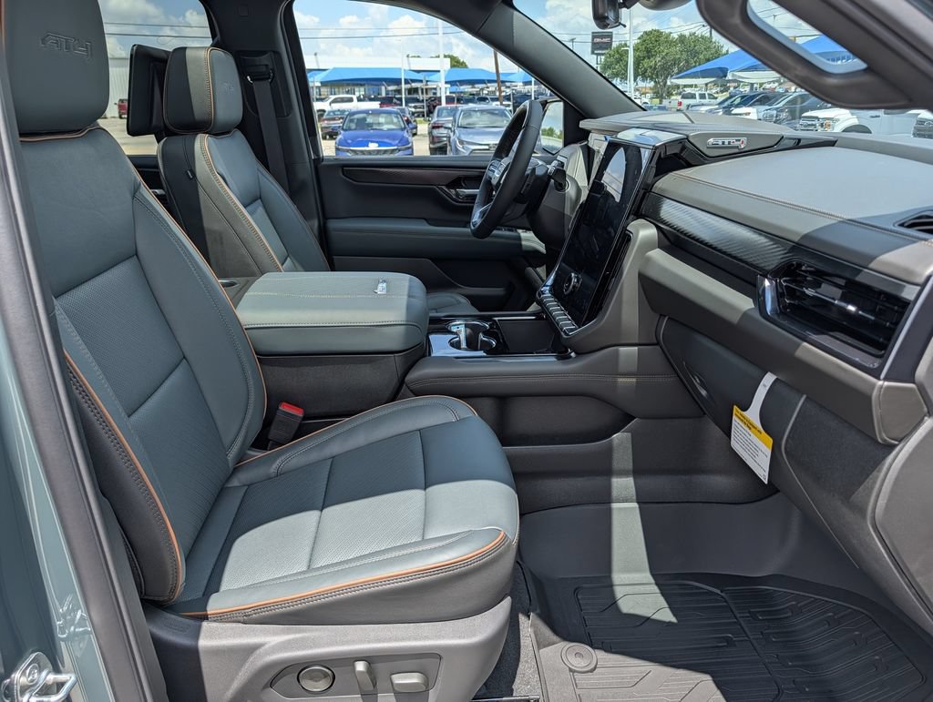 New 2026 GMC Yukon XL AT4 w/ AT4 Premium Plus Package AWD/4WD image 34