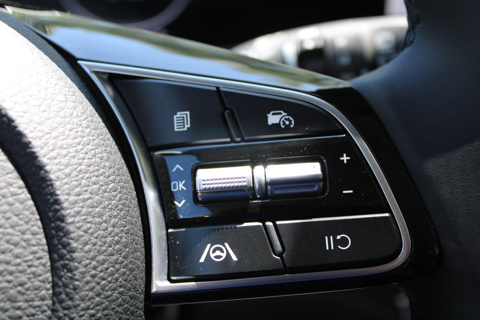 New 2026 Kia Seltos EX image 28