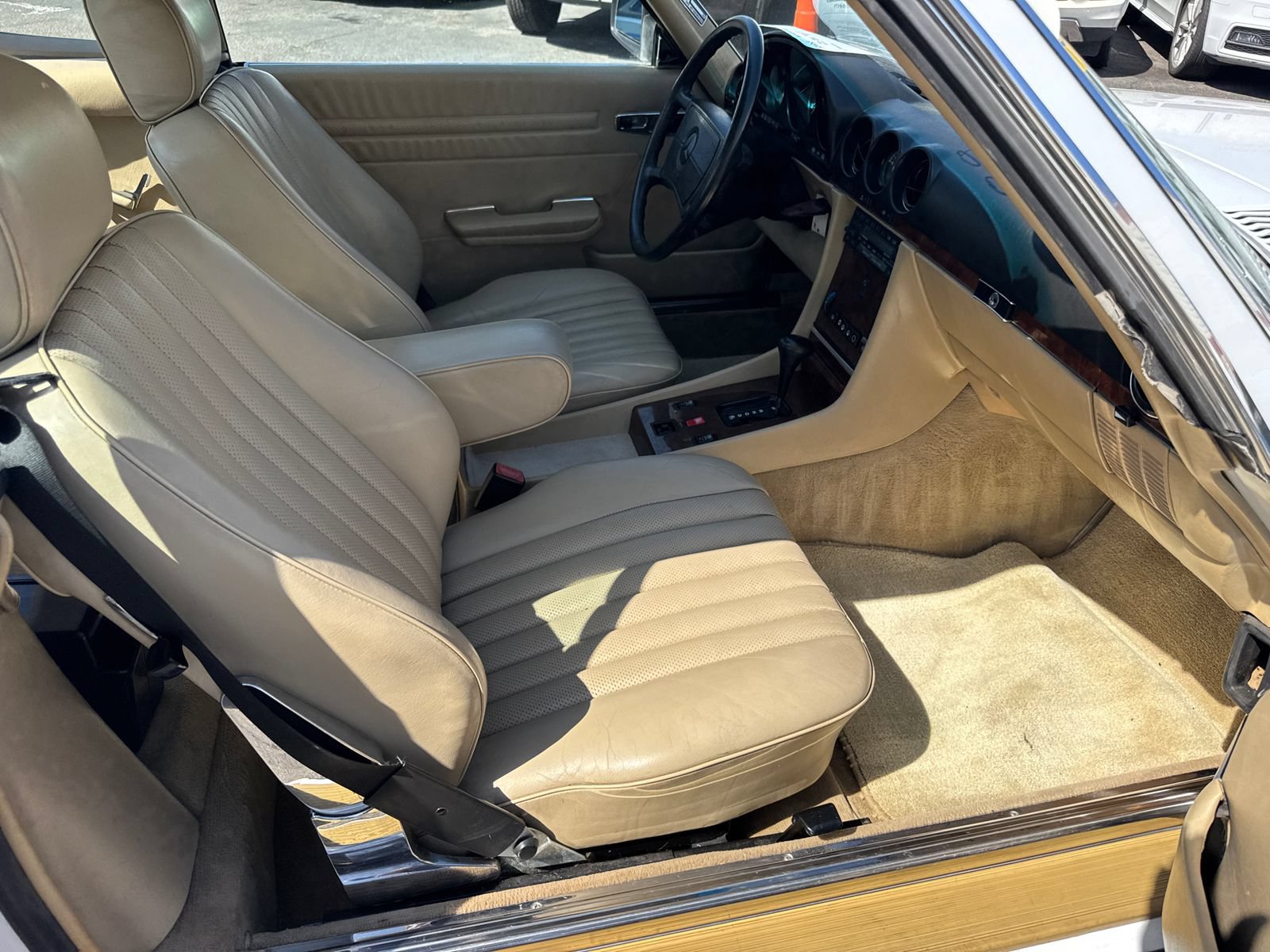 Used 1989 Mercedes-Benz 560 SL image 12