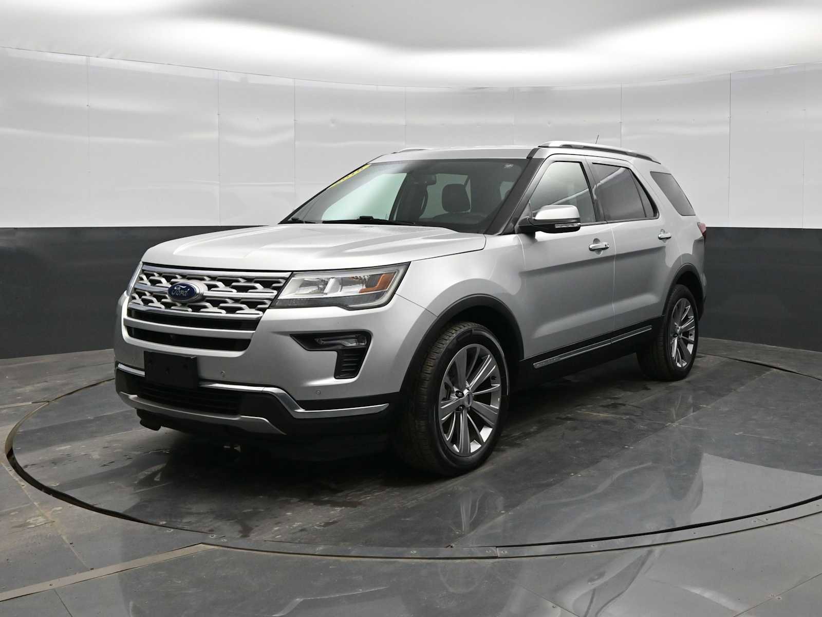 Used 2018 Ford Explorer Limited image 4