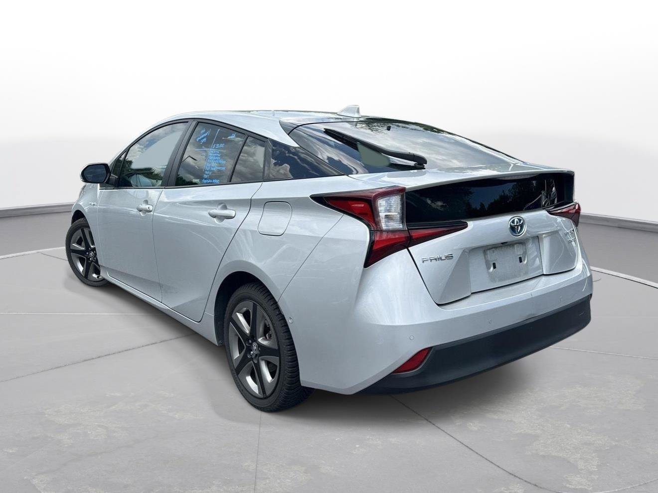Certified 2022 Toyota Prius Limited FWD image 8